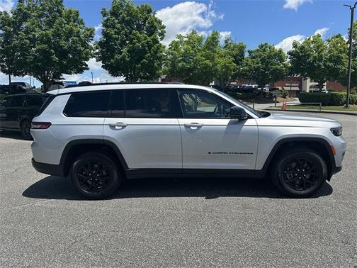2024 Jeep Grand Cherokee L Altitude