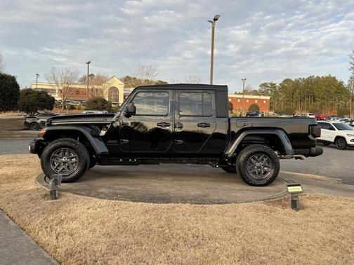 2026 Jeep Gladiator Sport S