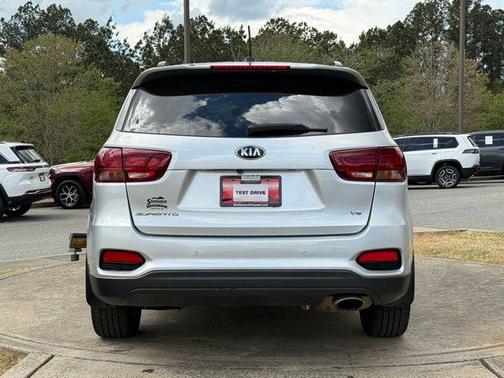 2019 Kia Sorento S
