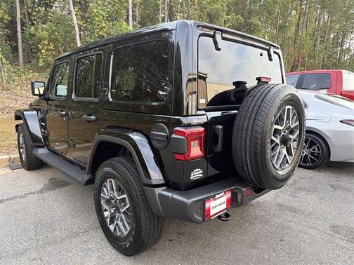 2024 Jeep Wrangler 4-Door Sahara 4x4