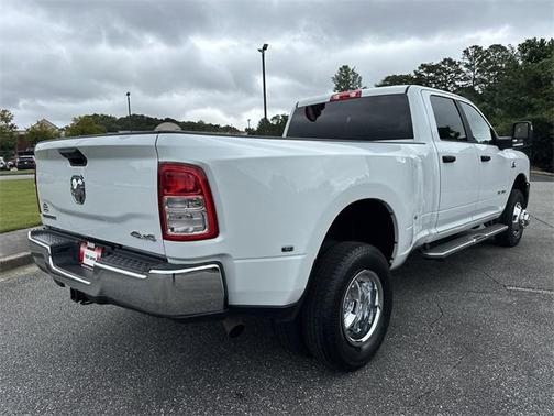 2024 RAM 3500 Big Horn Crew Cab 4x4 8' Box