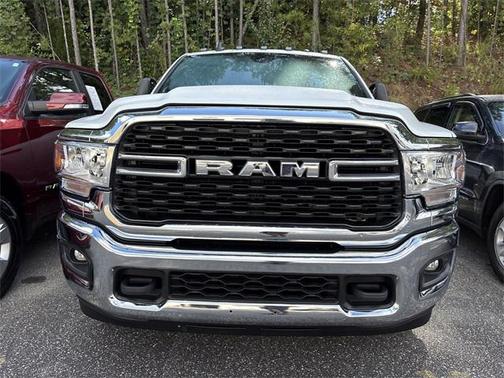 2024 RAM 3500 Big Horn Crew Cab 4x4 8' Box