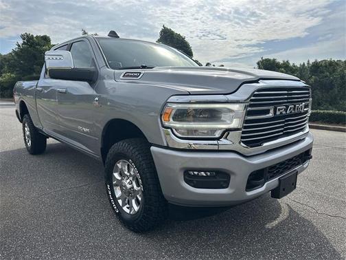 2024 RAM 2500 Laramie Crew Cab 4x4 6'4' Box
