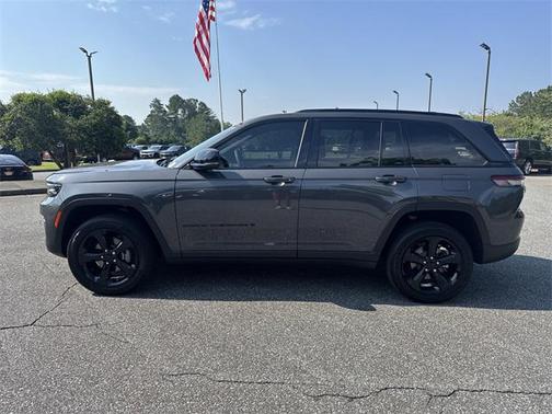 2025 Jeep Grand Cherokee Altitude