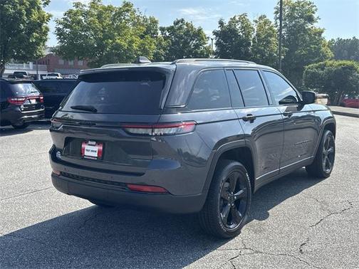 2025 Jeep Grand Cherokee Altitude