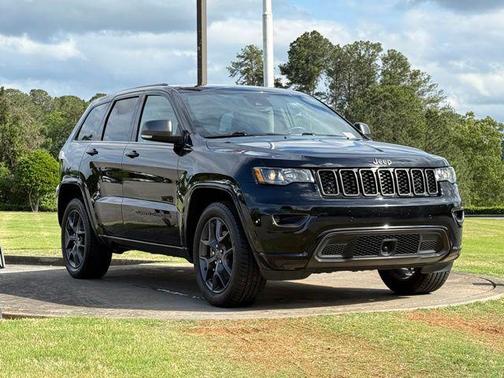 Diamond Black Crystal Pearlcoat 2021 Jeep Grand Cherokee 80th Anniversary 4x4