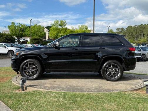 Diamond Black Crystal Pearlcoat 2021 Jeep Grand Cherokee 80th Anniversary 4x4