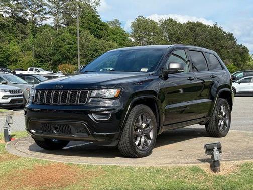 Diamond Black Crystal Pearlcoat 2021 Jeep Grand Cherokee 80th Anniversary 4x4