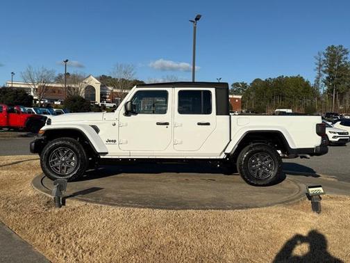 2026 Jeep Gladiator Sport S