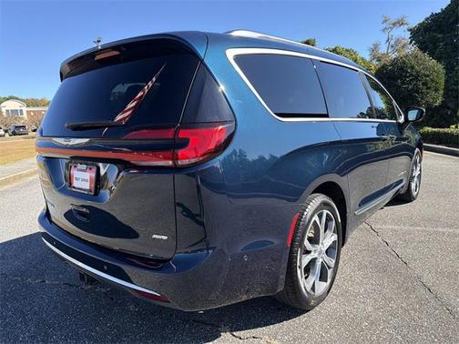 2024 Chrysler Pacifica L