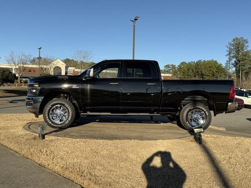 2026 RAM 2500 Tradesman Crew Cab 4x4 6'4' Box