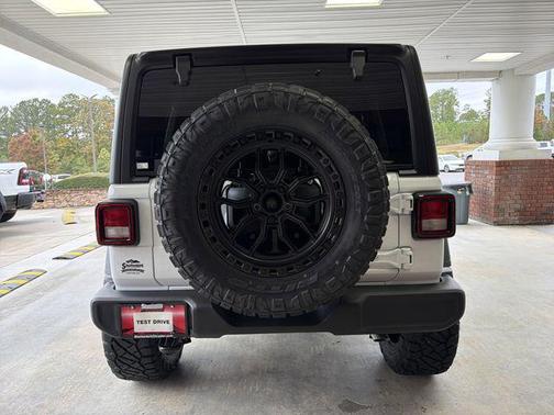 Bright White Clearcoat 2025 Jeep Wrangler Sport S