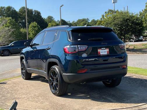 Fathom Blue Pearl Coat 2026 Jeep Compass Latitude