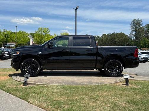 Diamond Black Crystal Pearlcoat 2026 RAM 1500 Limited