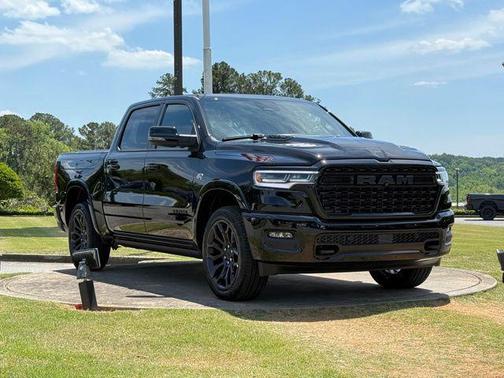 Diamond Black Crystal Pearlcoat 2026 RAM 1500 Limited