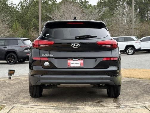 2021 Hyundai TUCSON SE