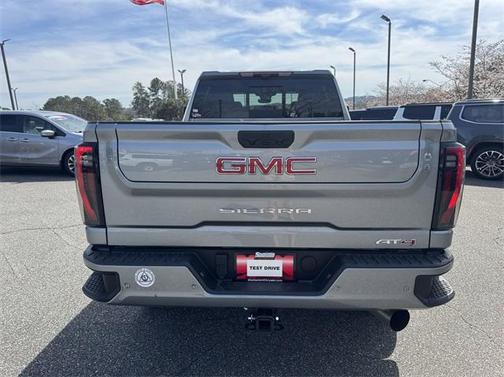 2024 GMC Sierra 2500 AT4