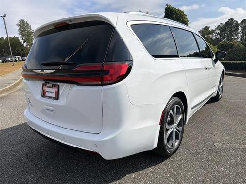2026 Chrysler Pacifica L