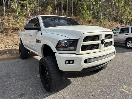 2017 RAM 2500 Laramie Crew Cab 4x4 6'4' Box