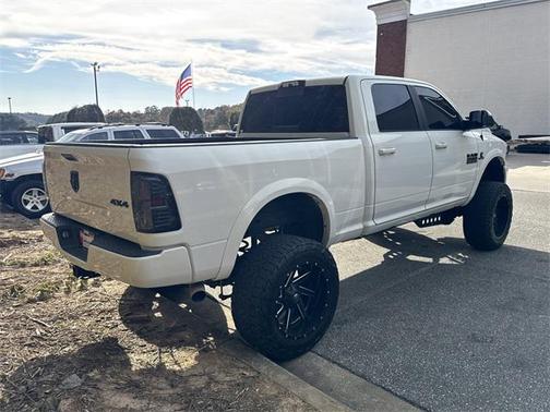 2017 RAM 2500 Laramie Crew Cab 4x4 6'4' Box