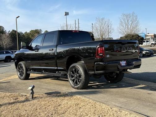 2025 RAM 2500 Big Horn Crew Cab 4x4 6'4' Box