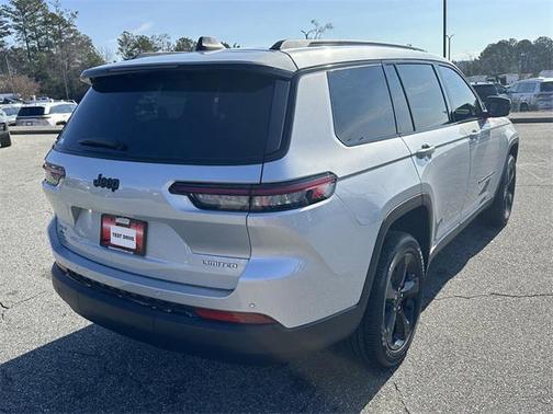 2025 Jeep Grand Cherokee L Altitude