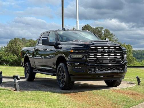 Diamond Black Crystal Pearlcoat 2026 RAM 2500 Black Express Crew Cab 4x4 6'4' Box