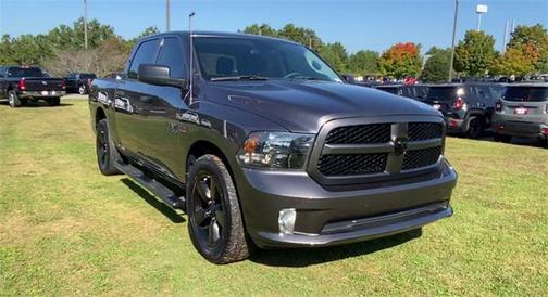Brilliant Black Crystal Pearlcoat 2017 RAM 1500 Express