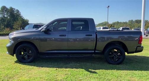 Brilliant Black Crystal Pearlcoat 2017 RAM 1500 Express