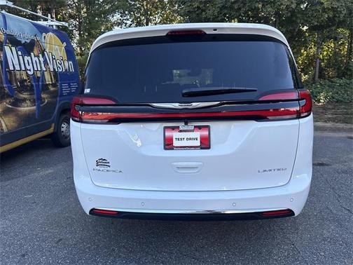 2026 Chrysler Pacifica Limited