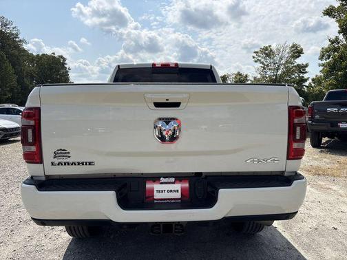 2024 RAM 3500 Laramie Crew Cab 4x4 6'4' Box