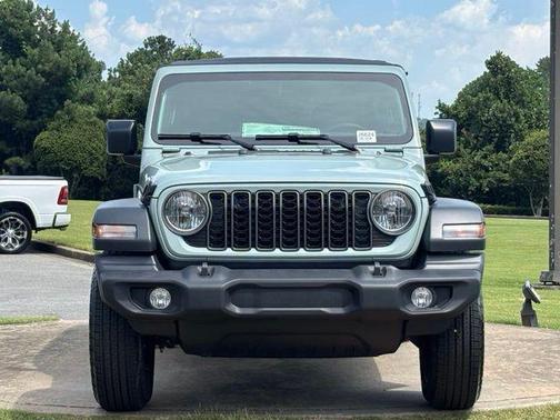 Earl Clearcoat 2026 Jeep Wrangler Sport
