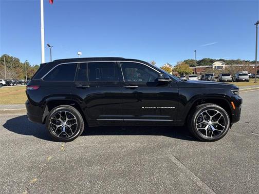 2025 Jeep Grand Cherokee Summit