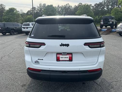 2023 Jeep Grand Cherokee L Altitude