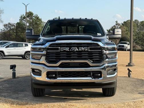 2026 RAM 3500 Tradesman Crew Cab 4x4 6'4' Box