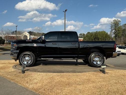 2026 RAM 3500 Tradesman Crew Cab 4x4 6'4' Box