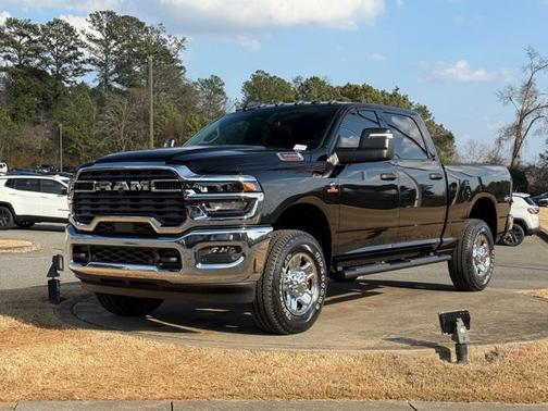 2026 RAM 3500 Tradesman Crew Cab 4x4 6'4' Box