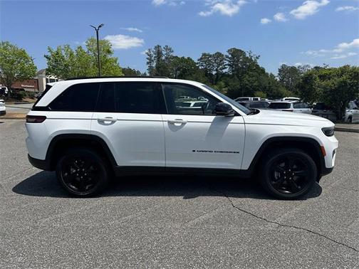 2022 Jeep Grand Cherokee Altitude