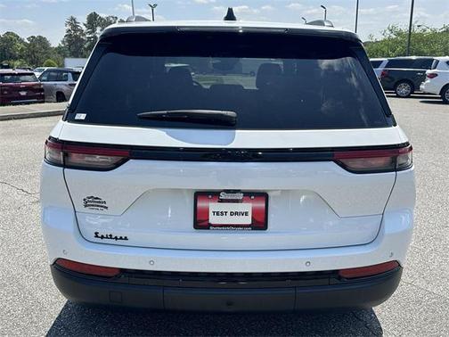 2022 Jeep Grand Cherokee Altitude