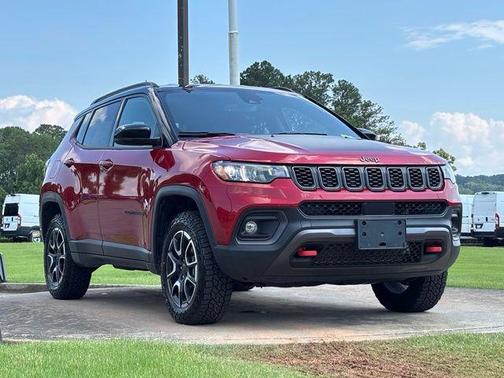 Red Hot Pearlcoat 2025 Jeep Compass Trailhawk