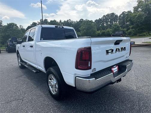 2025 RAM 2500 Tradesman Crew Cab 4x4 6'4' Box
