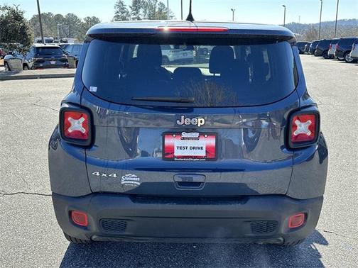 2023 Jeep Renegade Latitude