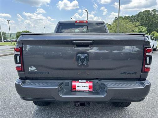 2022 RAM 2500 Laramie Crew Cab 4x4 6'4' Box