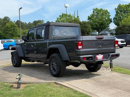 Granite Crystal Metallic Clearcoat 2026 Jeep Gladiator Sport