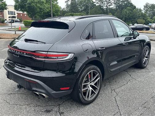 2024 Porsche Macan Base