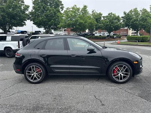 2024 Porsche Macan Base
