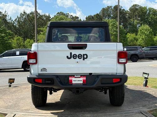 Bright White Clearcoat 2026 Jeep Gladiator Sport