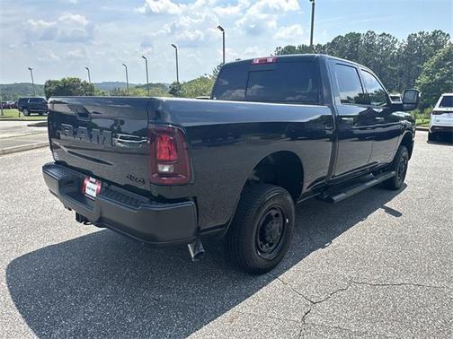 2025 RAM 2500 Tradesman Crew Cab 4x4 6'4' Box
