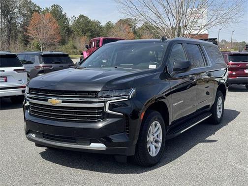 2023 Chevrolet Suburban LT