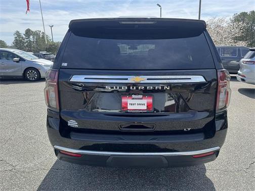 2023 Chevrolet Suburban LT